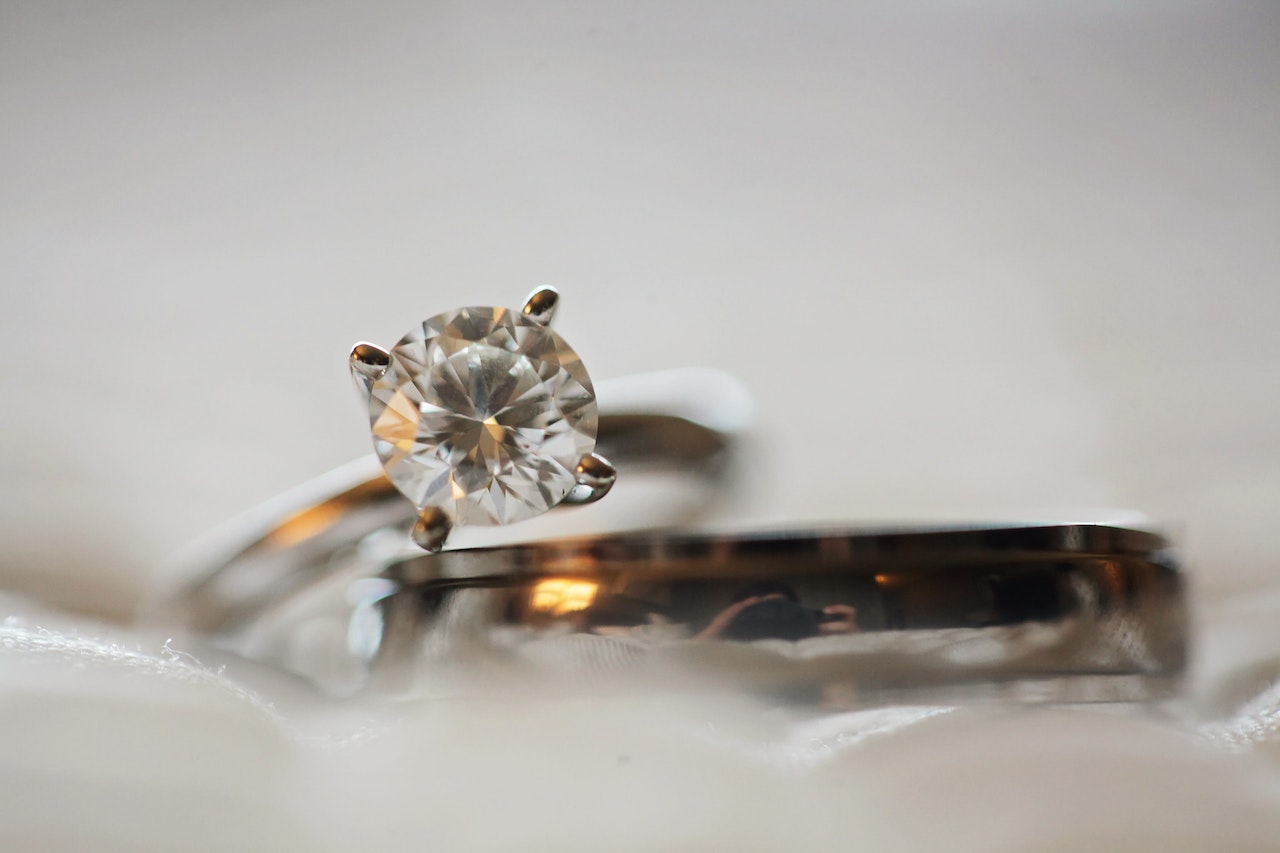 Bague sales diamant artificiel
