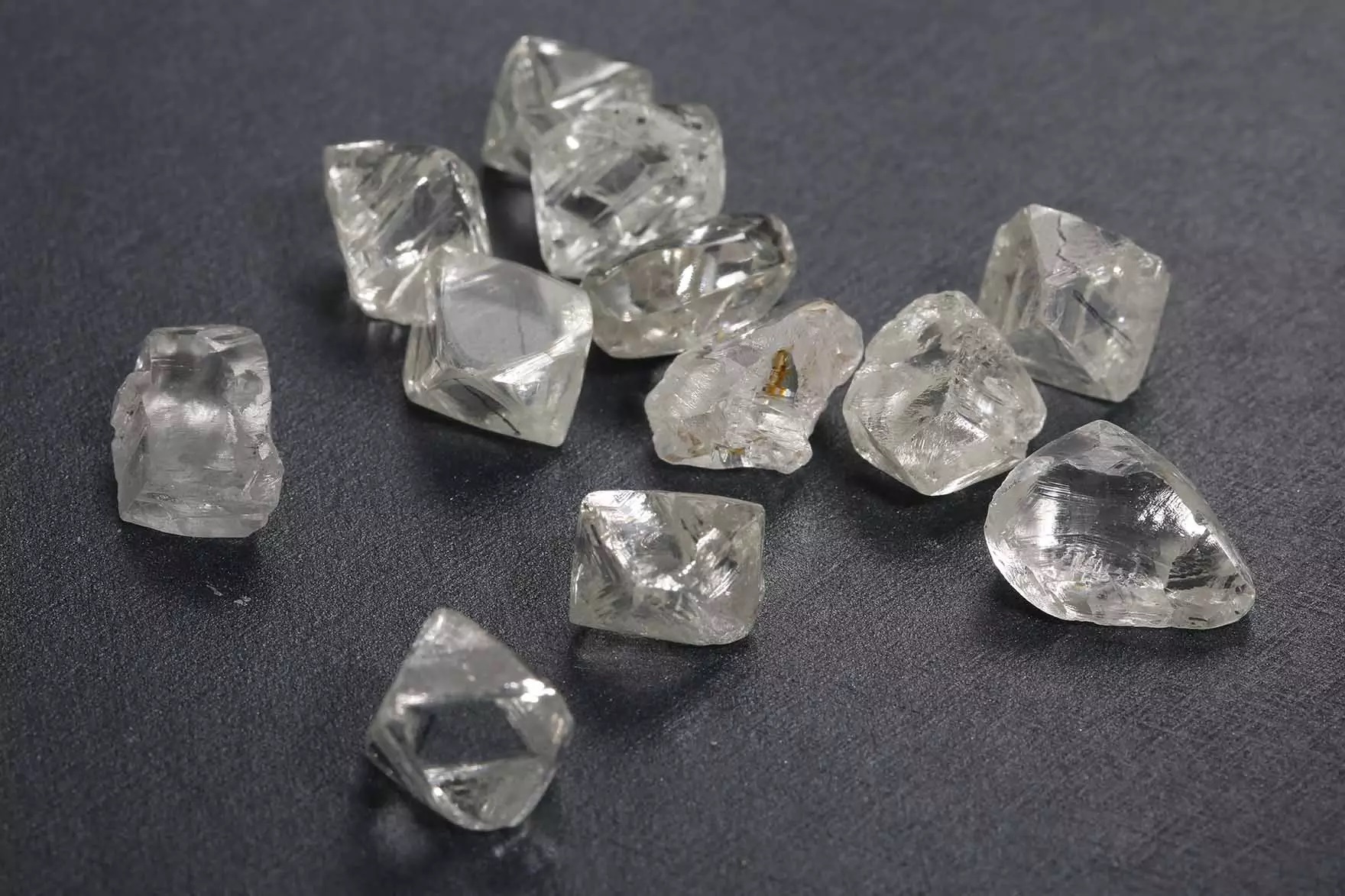Tableau des qualités des diamants de laboratoire