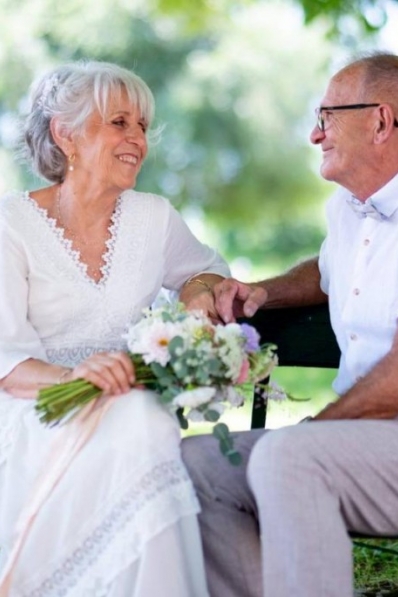56 ans de mariage : Signification et Idées cadeaux pour les noces de lapis-lazul