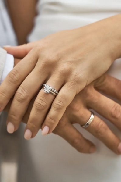 Bague de PACS : faut-il offrir un diamant ?