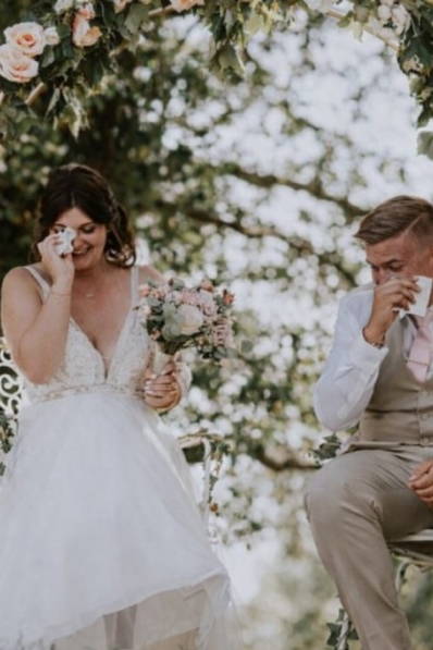 Exemple de vœux de mariage émouvants et idées de bijoux symboliques