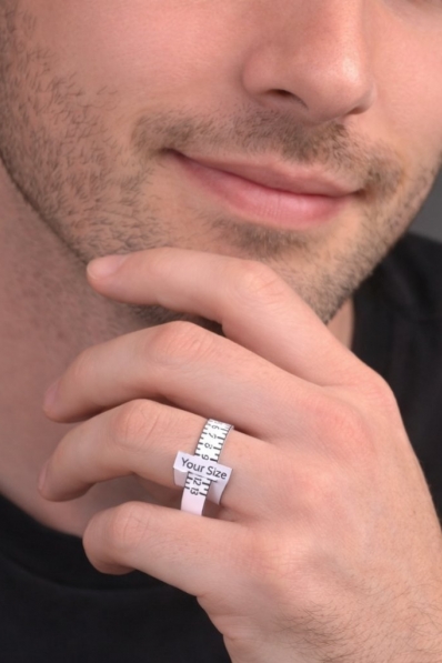 Comment connaître la taille d’une bague pour homme : guide complet et précis