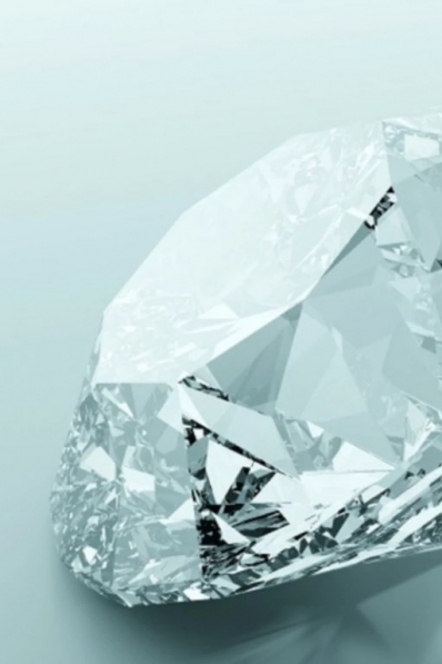 Diamant de synthèse vs diamant naturel : le comparatif complet
