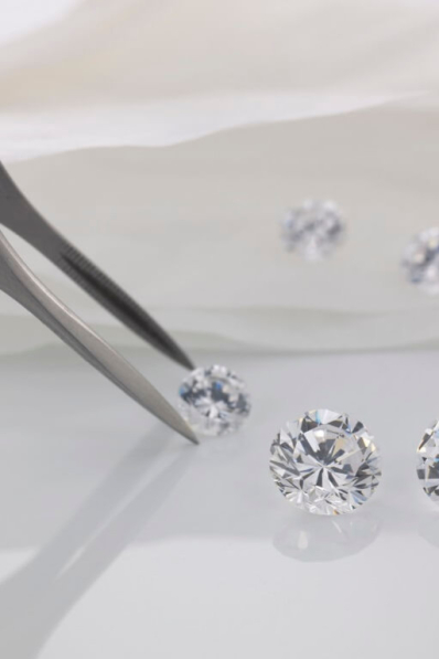 Les différentes coupes de diamants : Significations et impacts sur la brillance