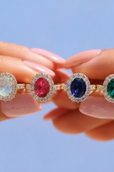 Bague de fiançailles avec diamant coloré : la grande tendance 2026