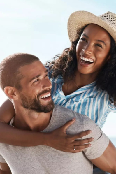 9 ans de mariage : Signification et idées cadeaux pour les noces de Faïence